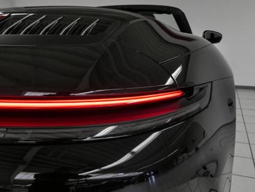 Porsche 992 II Carrera 4S Cabriolet — photo 20