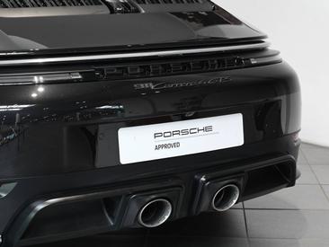 Porsche 992 II Carrera 4 GTS Cabriolet — photo 8