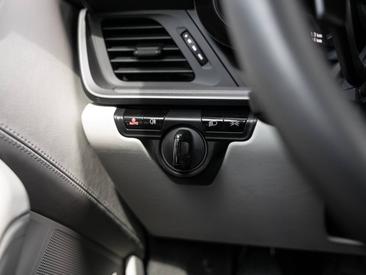 Porsche 992 I Carrera Cabriolet — photo 32
