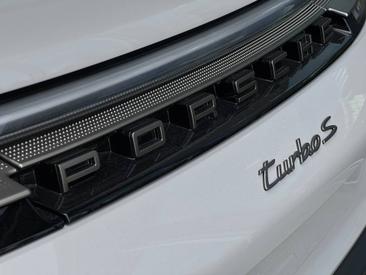 Porsche 992 II Turbo S Cabriolet — photo 9