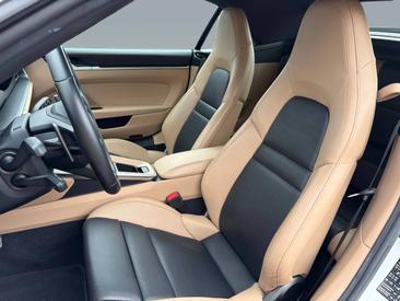Porsche 992 I Carrera Cabriolet — photo 15