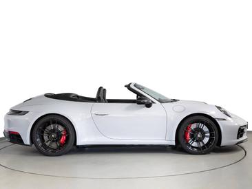 Porsche 992 I Carrera GTS Cabriolet — photo 9