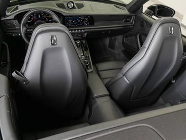 Porsche 992 II Carrera 4S Cabriolet — photo 24