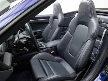 Porsche 992 I Carrera 4S Cabriolet — photo 14