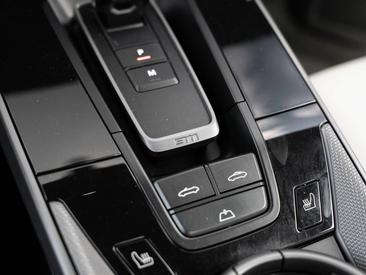 Porsche 992 I Carrera Cabriolet — photo 34