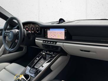Porsche 992 II Turbo S Cabriolet — photo 12