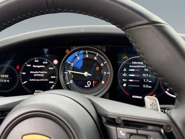 Porsche 992 I Carrera Cabriolet — photo 19