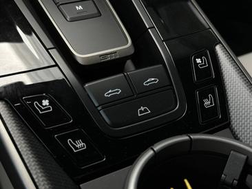 Porsche 992 II Turbo S Cabriolet — photo 15
