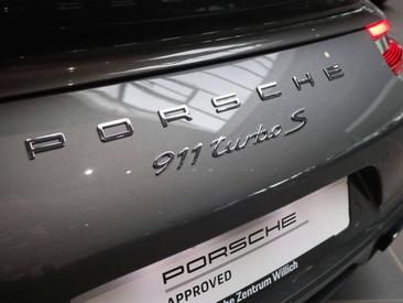 Porsche 991 II Turbo S Cabriolet — photo 12