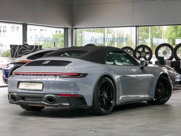 Porsche 992 I Carrera 4 GTS Cabriolet — photo 6