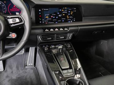 Porsche 992 II Carrera 4S Cabriolet — photo 33