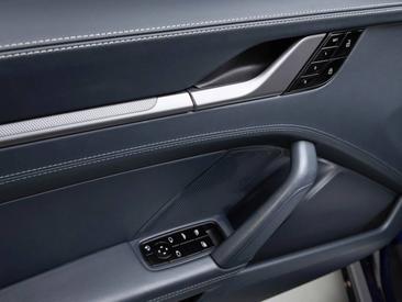 Porsche 992 I Carrera 4S Cabriolet — photo 23