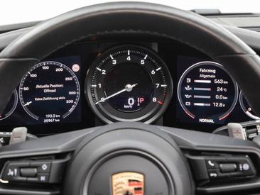 Porsche 992 I Targa 4S — photo 19