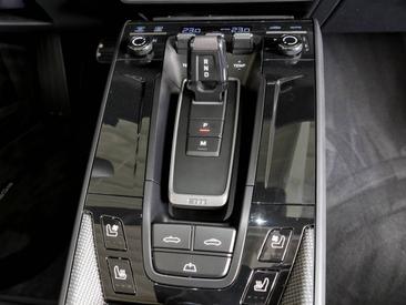 Porsche 992 II Carrera 4S Cabriolet — photo 36