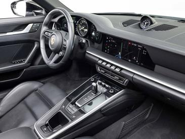 Porsche 992 I Carrera GTS Cabriolet — photo 17