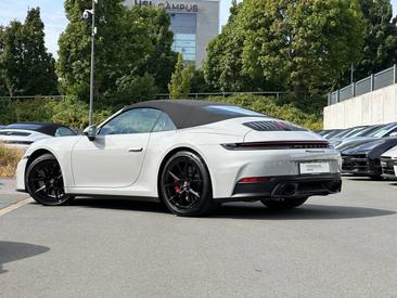 Porsche 992 II Carrera 4S Cabriolet — photo 30