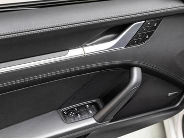Porsche 992 I Targa 4S — photo 23