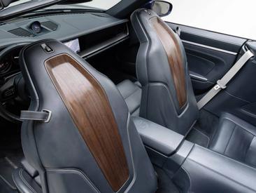 Porsche 992 I Carrera 4S Cabriolet — photo 30