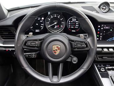 Porsche 992 I Carrera GTS Cabriolet — photo 18