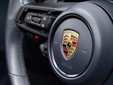 Porsche 992 I Carrera 4S Cabriolet — photo 31
