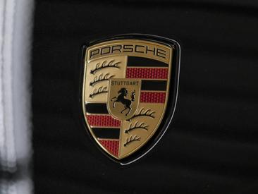 Porsche 992 II Carrera 4S Cabriolet — photo 42