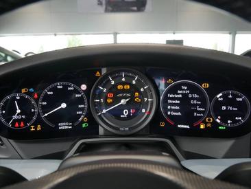 Porsche 992 I Carrera 4 GTS Cabriolet — photo 17