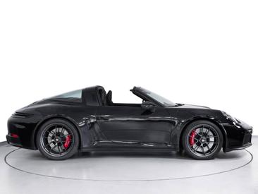 Porsche 992 II Targa 4 GTS — photo 9