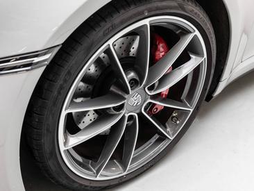 Porsche 992 I Targa 4S — photo 30