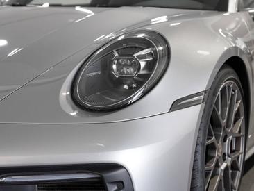 Porsche 992 I Carrera 4S — photo 7