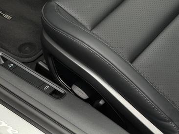 Porsche 992 II Carrera — photo 17
