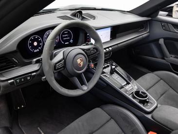 Porsche 992 II Targa 4 GTS — photo 13