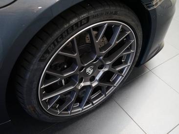 Porsche 992 II Carrera — photo 9