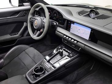 Porsche 992 II Targa 4 GTS — photo 17