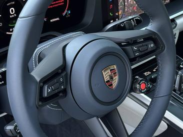Porsche 992 II Carrera GTS Cabriolet — photo 20