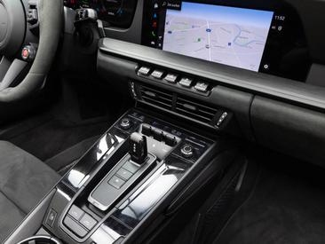 Porsche 992 II Targa 4 GTS — photo 20