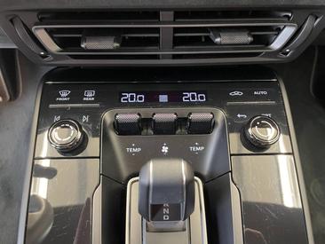 Porsche 992 I Carrera 4 GTS — photo 18