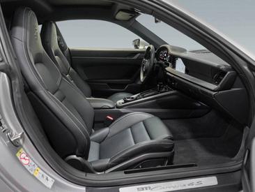 Porsche 992 I Carrera 4S — photo 16