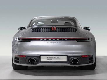 Porsche 992 I Targa 4S — photo 9