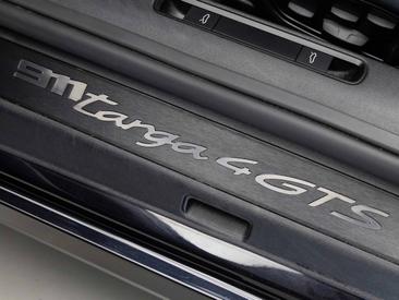 Porsche 992 II Targa 4 GTS — photo 24