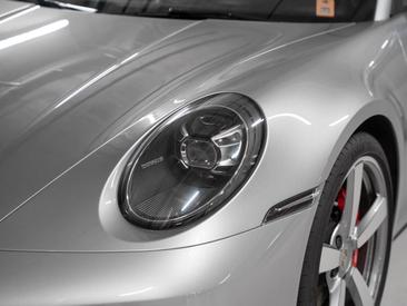 Porsche 992 I Targa 4S — photo 12
