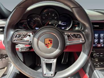 Porsche 991 II Targa 4 — photo 32