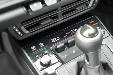 Porsche 992 I GT3 Mit Touring-Paket — photo 26