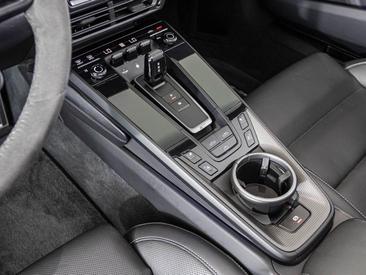Porsche 992 I Carrera 4 GTS Cabriolet — photo 18