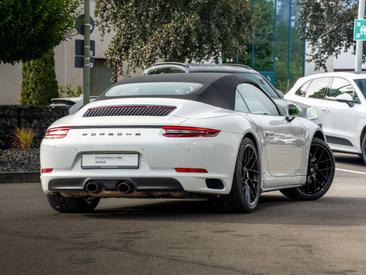 Porsche 991 II Carrera GTS Cabriolet — photo 9