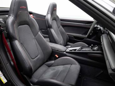 Porsche 992 II Carrera GTS Cabriolet — photo 22