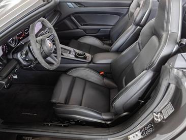 Porsche 992 I Carrera 4 GTS Cabriolet — photo 19