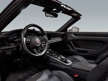 Porsche 992 I Targa 4S — photo 16