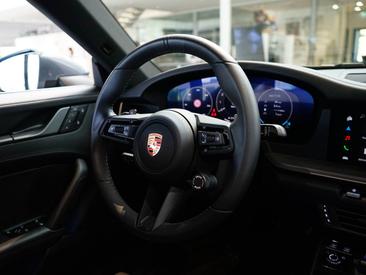 Porsche 992 II Carrera — photo 24