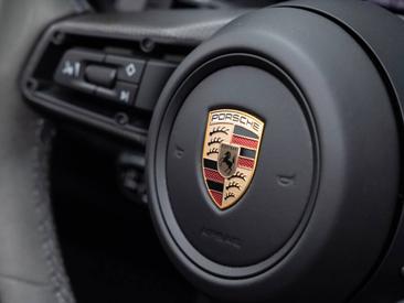 Porsche 992 II Carrera GTS Cabriolet — photo 31