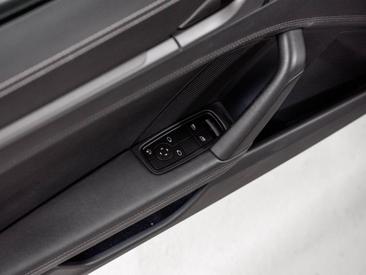 Porsche 992 I Targa 4S — photo 24